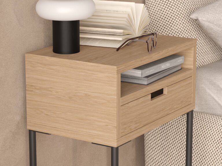 Nachttisch aus Holz mit Metallbeinen