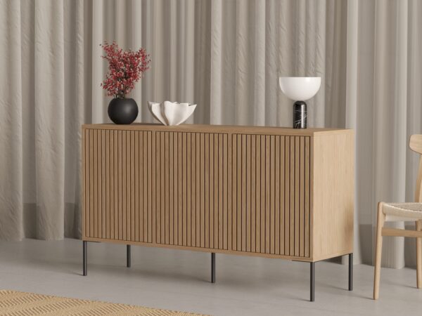 kommode-143-cm-mit-lamellentueren-und-metallbeinen